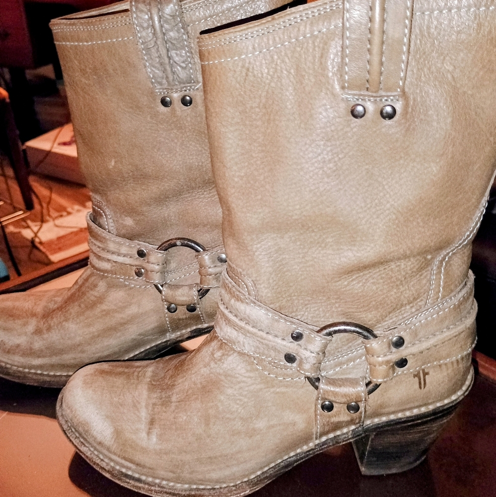 Frye Brand Boots , Leather, "Carmen" Grayish , Tan, Boots! - Picture 3 of 14